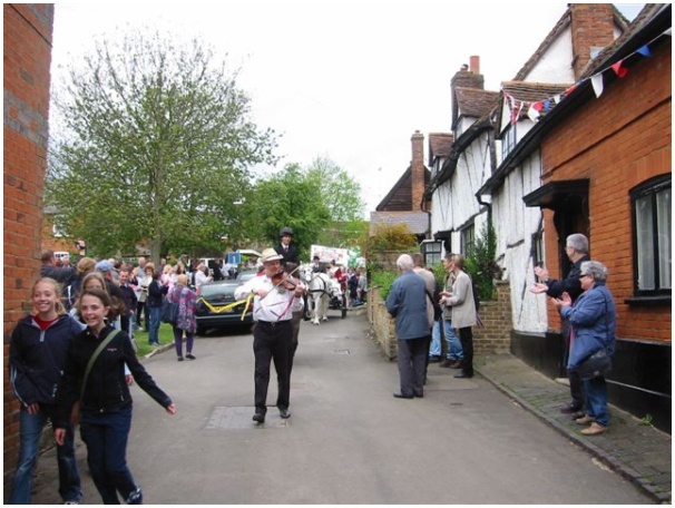 584x433 pixels (113K)